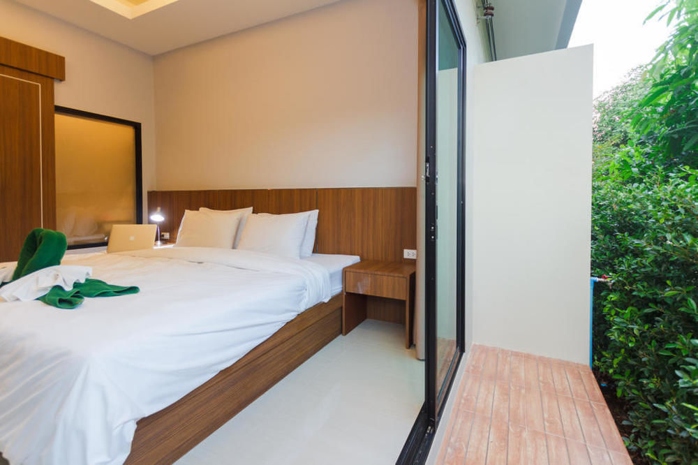 Happy Eight Resort SHA Nai Harn Exterior foto